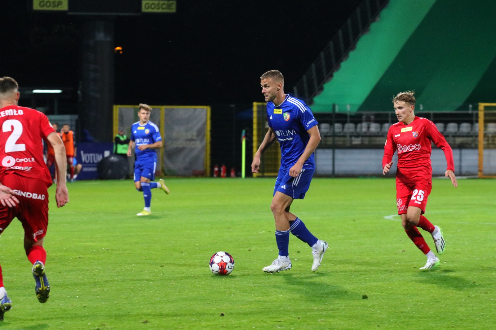 Miedź Legnica doznała pierwszej domowej porażki w sezonie