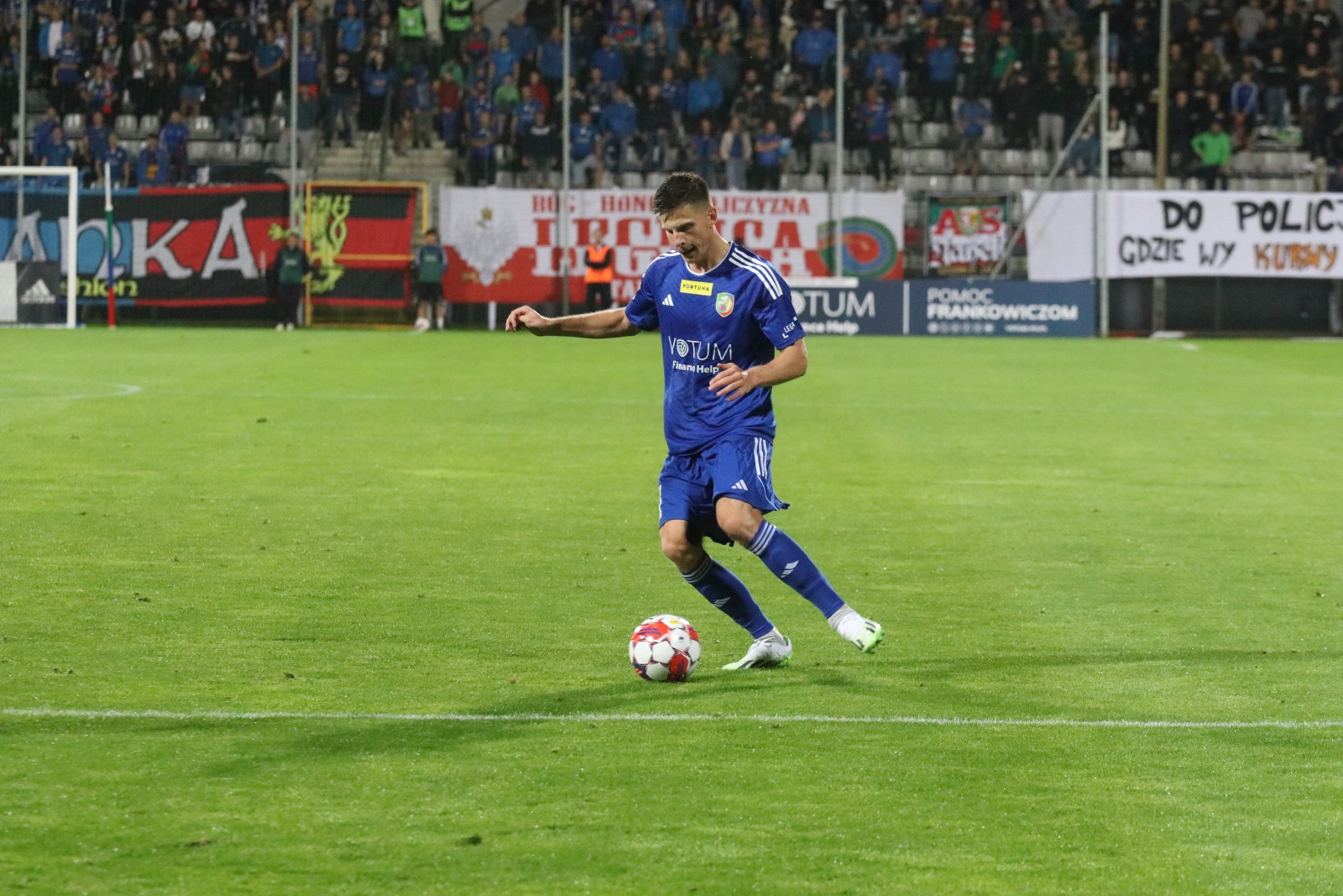 Miedź Legnica doznała pierwszej domowej porażki w sezonie