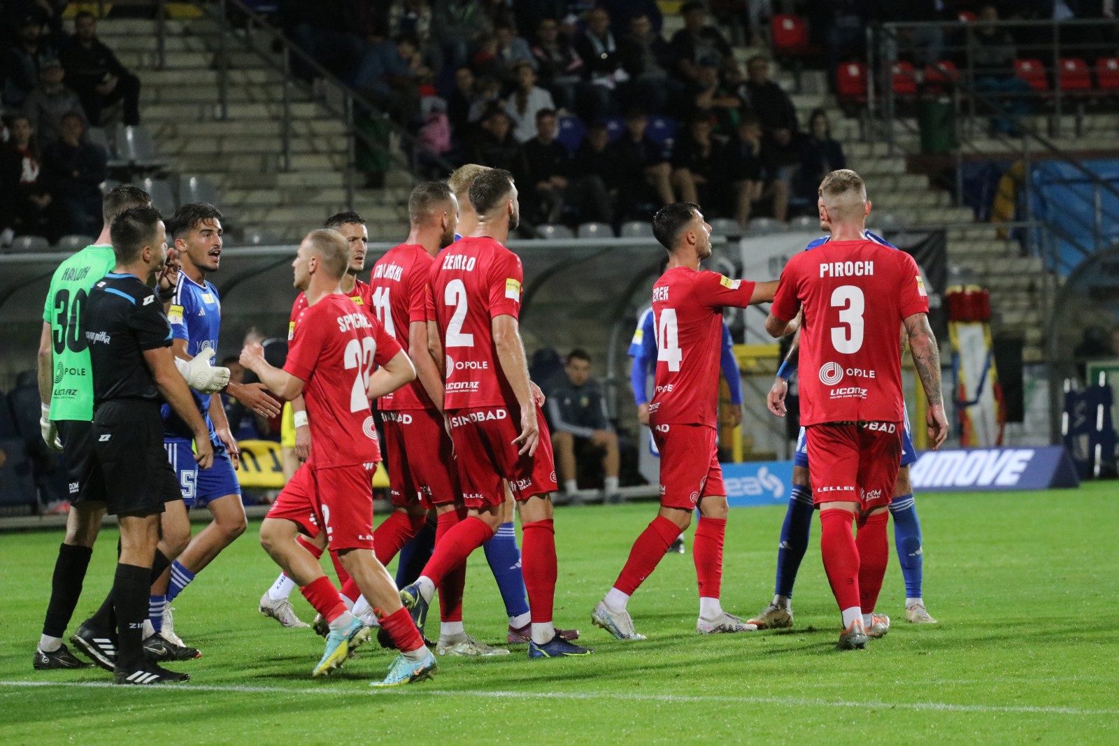 Miedź Legnica doznała pierwszej domowej porażki w sezonie