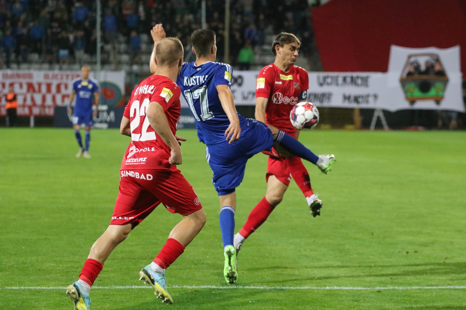 Miedź Legnica doznała pierwszej domowej porażki w sezonie