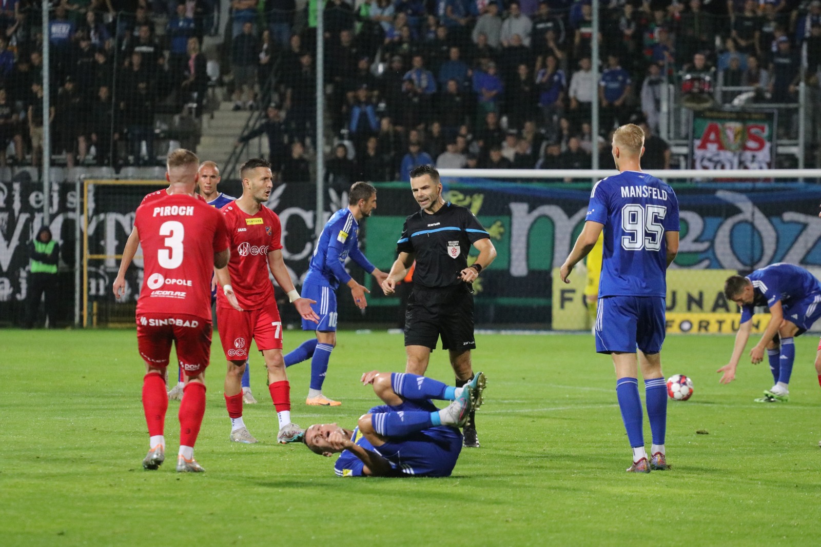 Miedź Legnica doznała pierwszej domowej porażki w sezonie