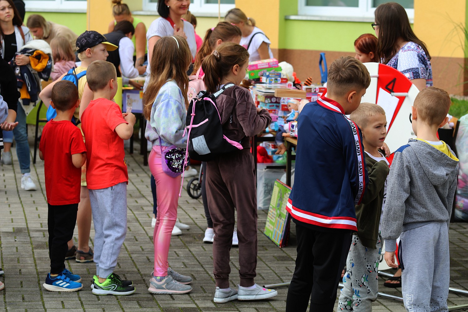 Piknik rodzinny w szkole integracyjnej na Piekarach