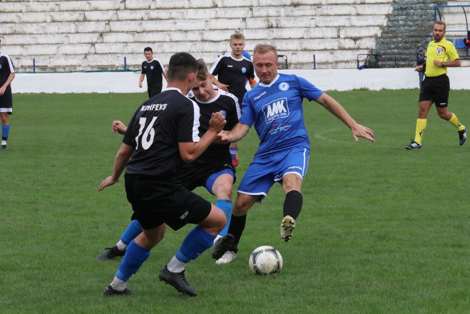 Konfeks w doliczonym czasie gry pokonał Błękitnych Koskowice