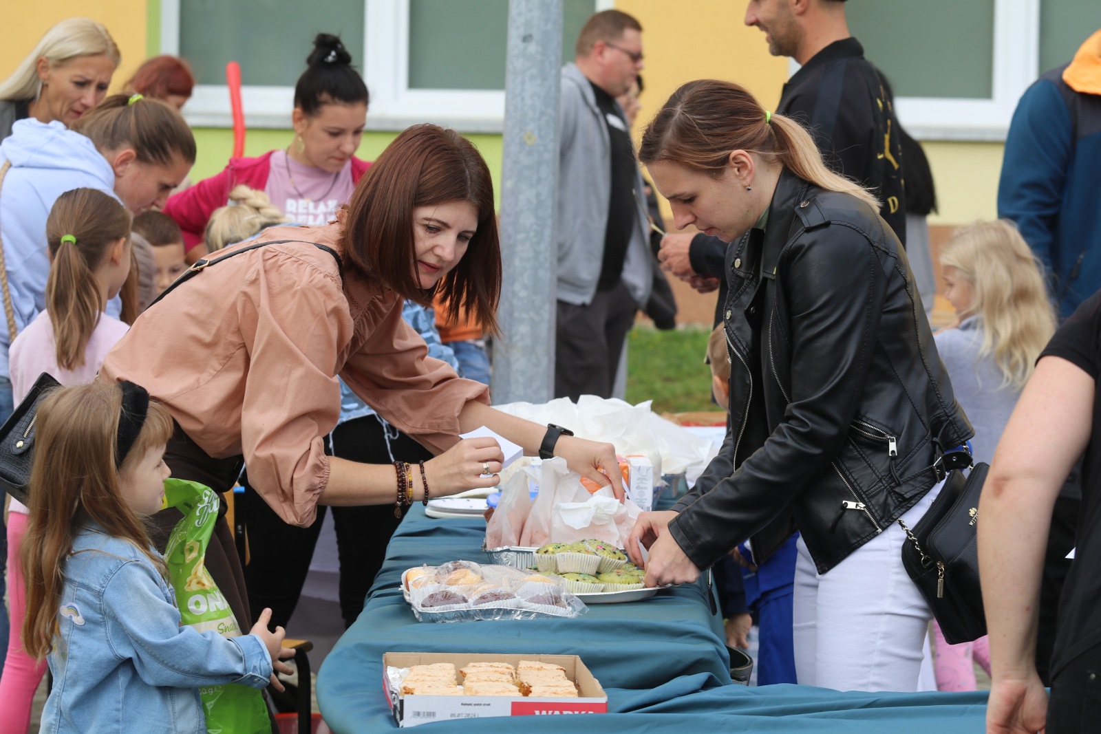 Piknik rodzinny w szkole integracyjnej na Piekarach
