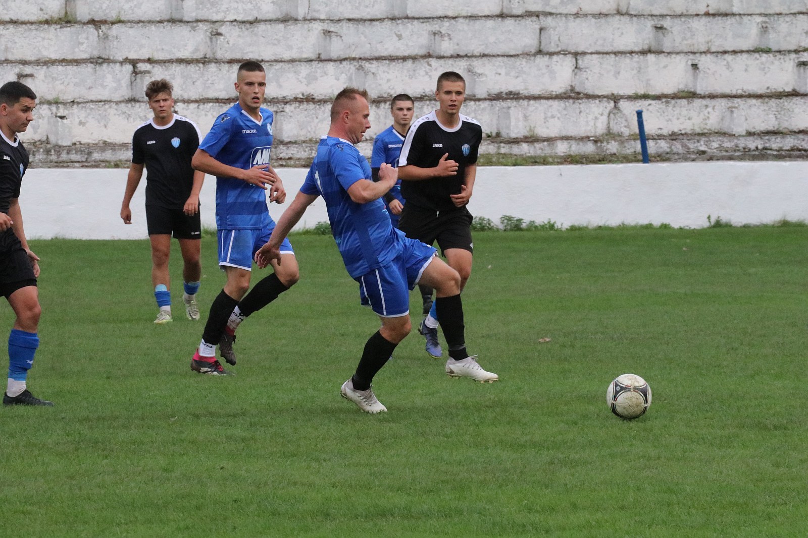 Konfeks w doliczonym czasie gry pokonał Błękitnych Koskowice