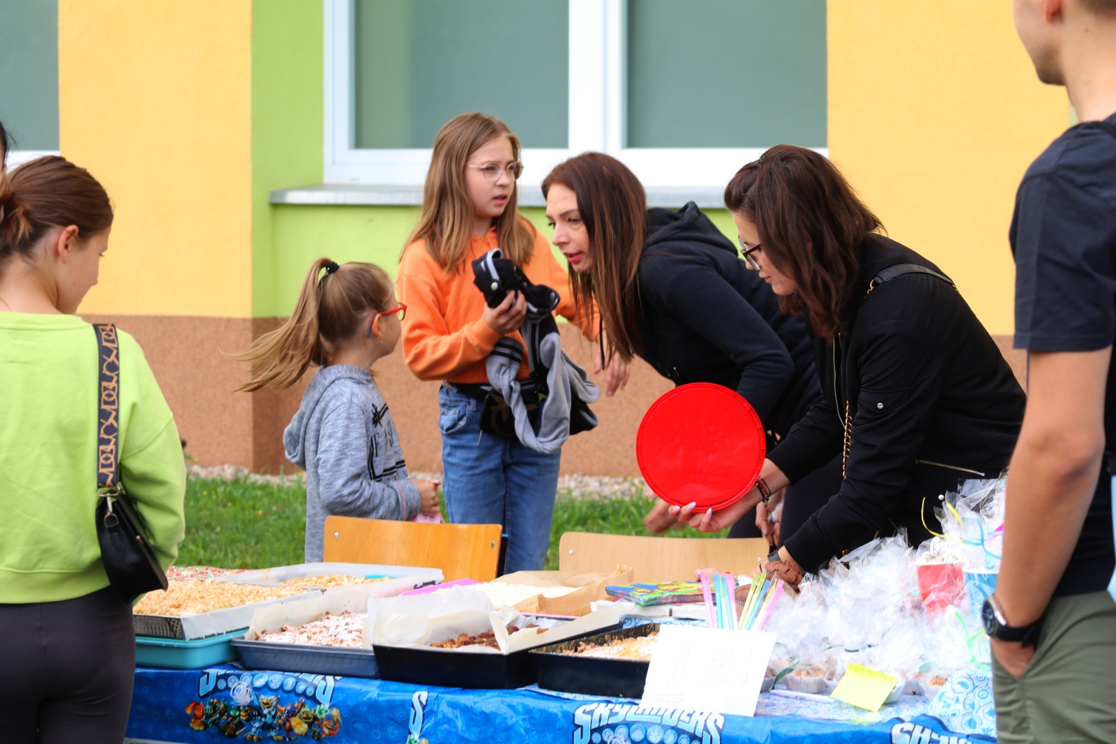 Piknik rodzinny w szkole integracyjnej na Piekarach