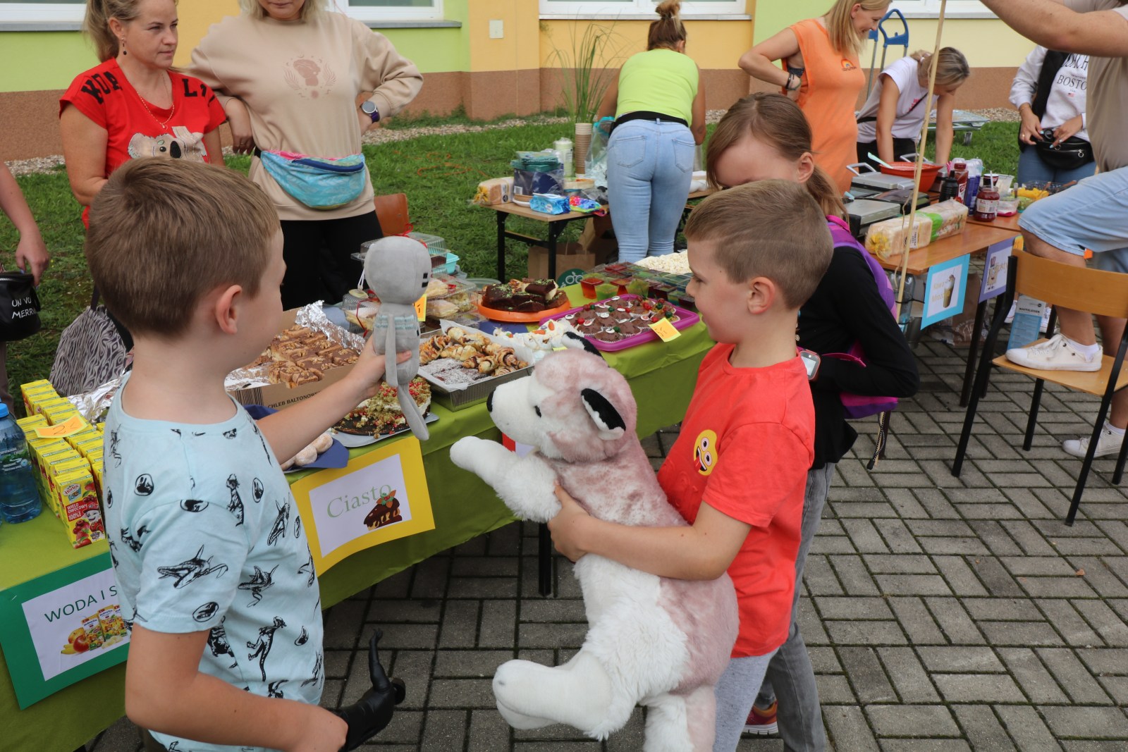 Piknik rodzinny w szkole integracyjnej na Piekarach