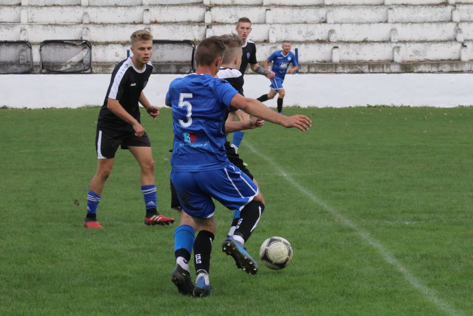 Konfeks w doliczonym czasie gry pokonał Błękitnych Koskowice