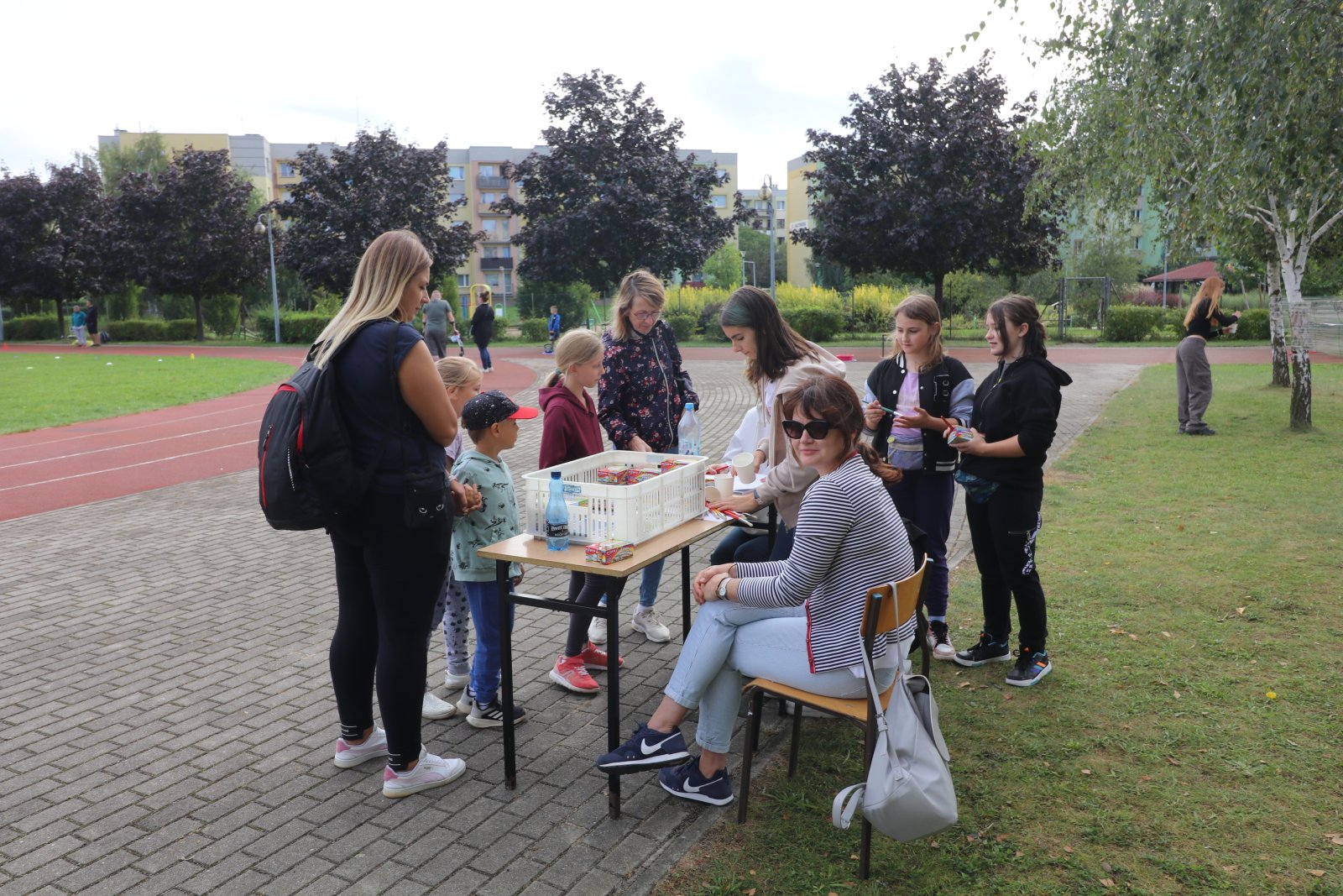Piknik rodzinny w szkole integracyjnej na Piekarach