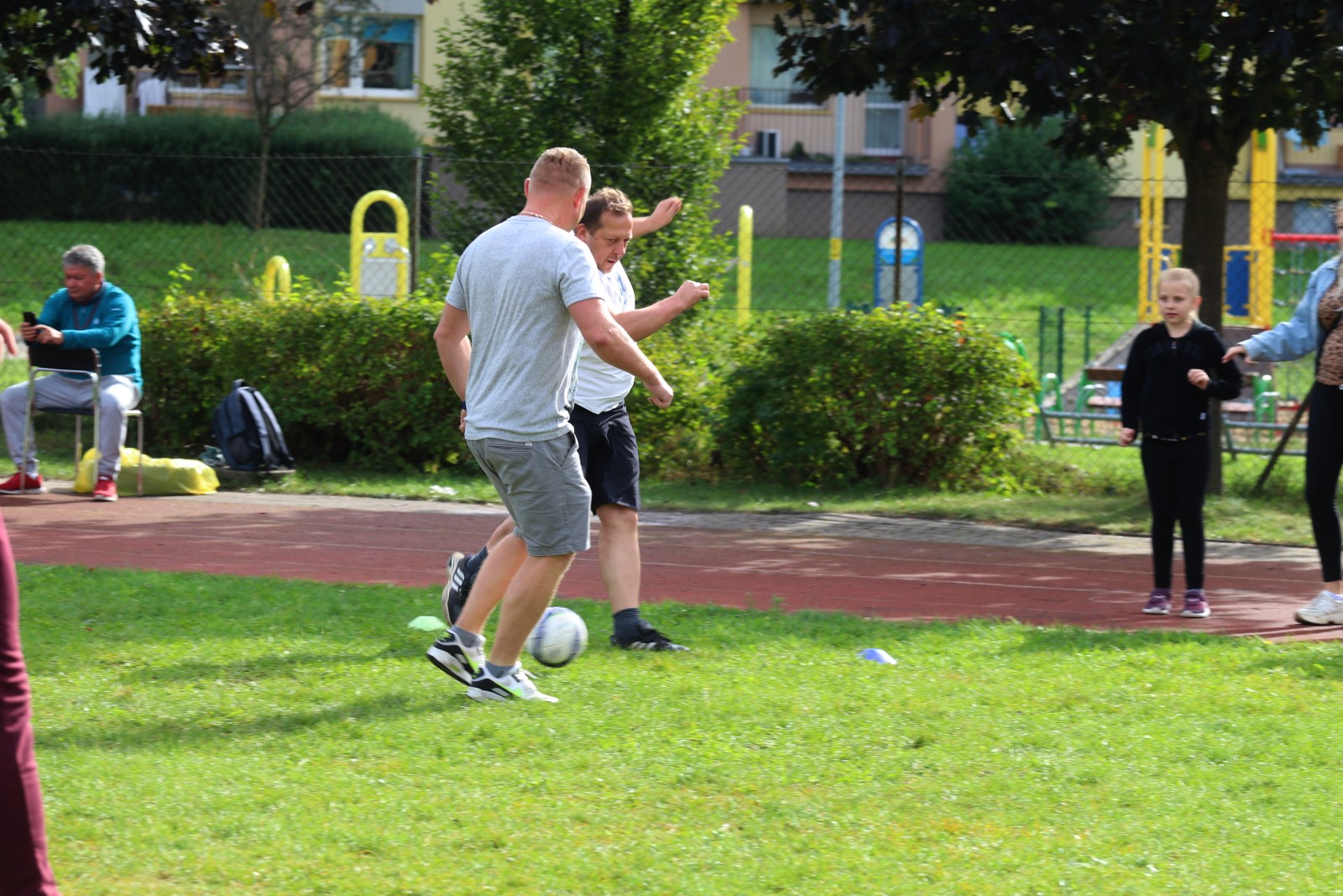 Piknik rodzinny w szkole integracyjnej na Piekarach