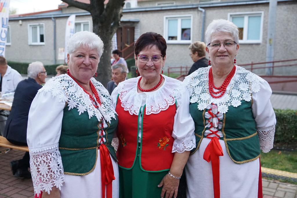 VIII Kunicka Folk-Biesiada. Wystąpiło dziewięć zespołów