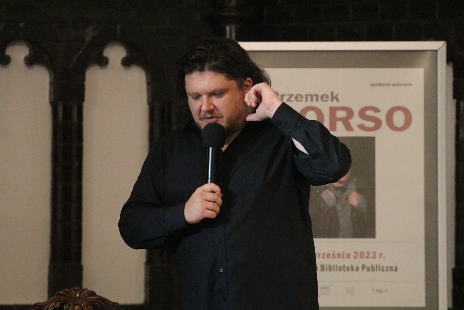 Wieczór z Przemkiem Corso w Legnickiej Bibliotece Publicznej