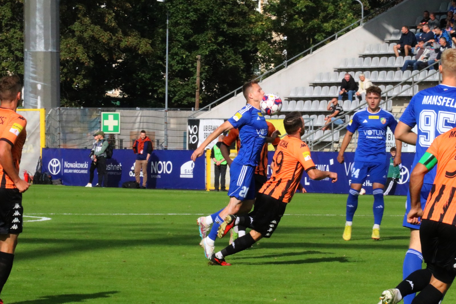 Miedź Legnica podzieliła się punktami z Chrobrym Głogów