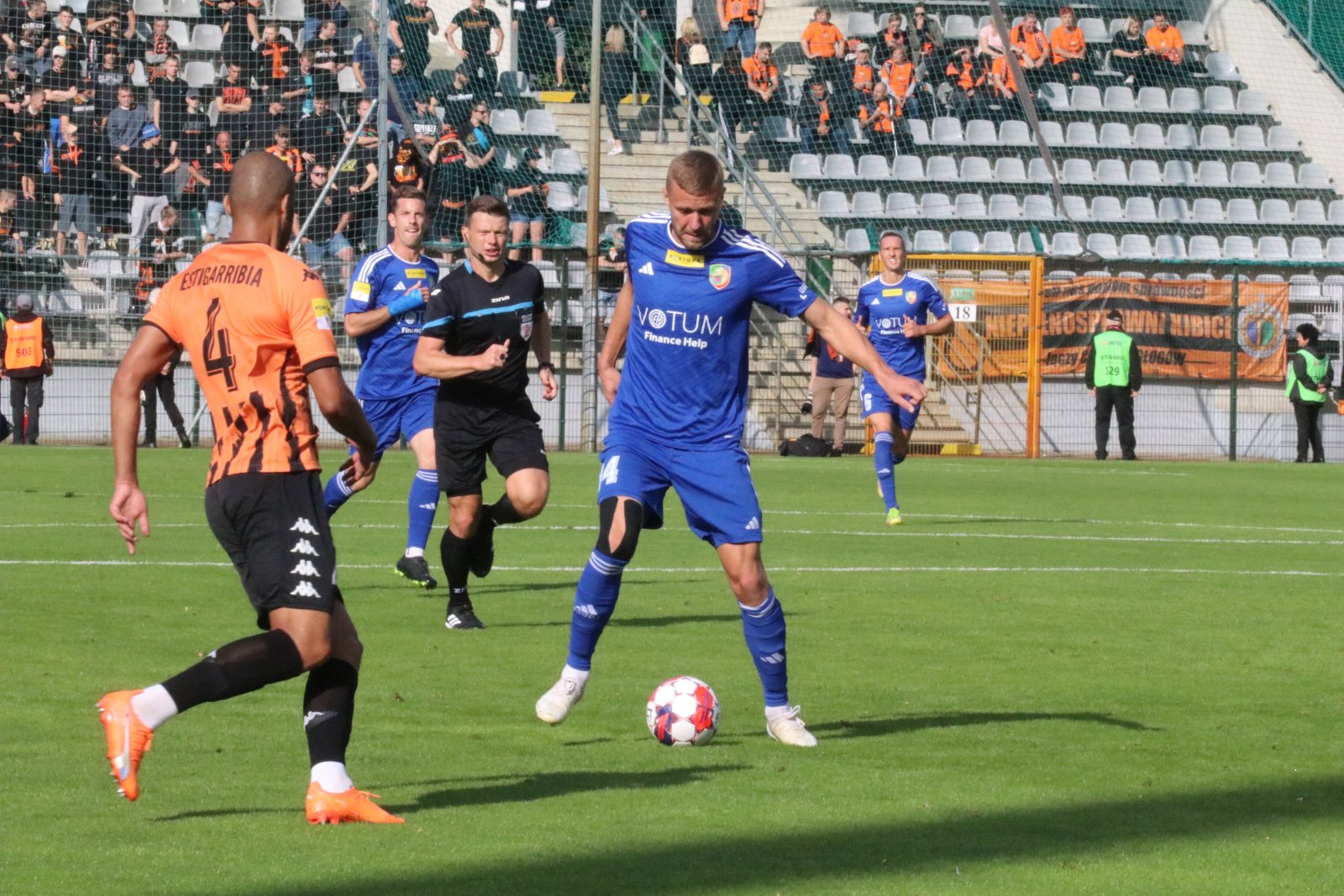 Miedź Legnica podzieliła się punktami z Chrobrym Głogów