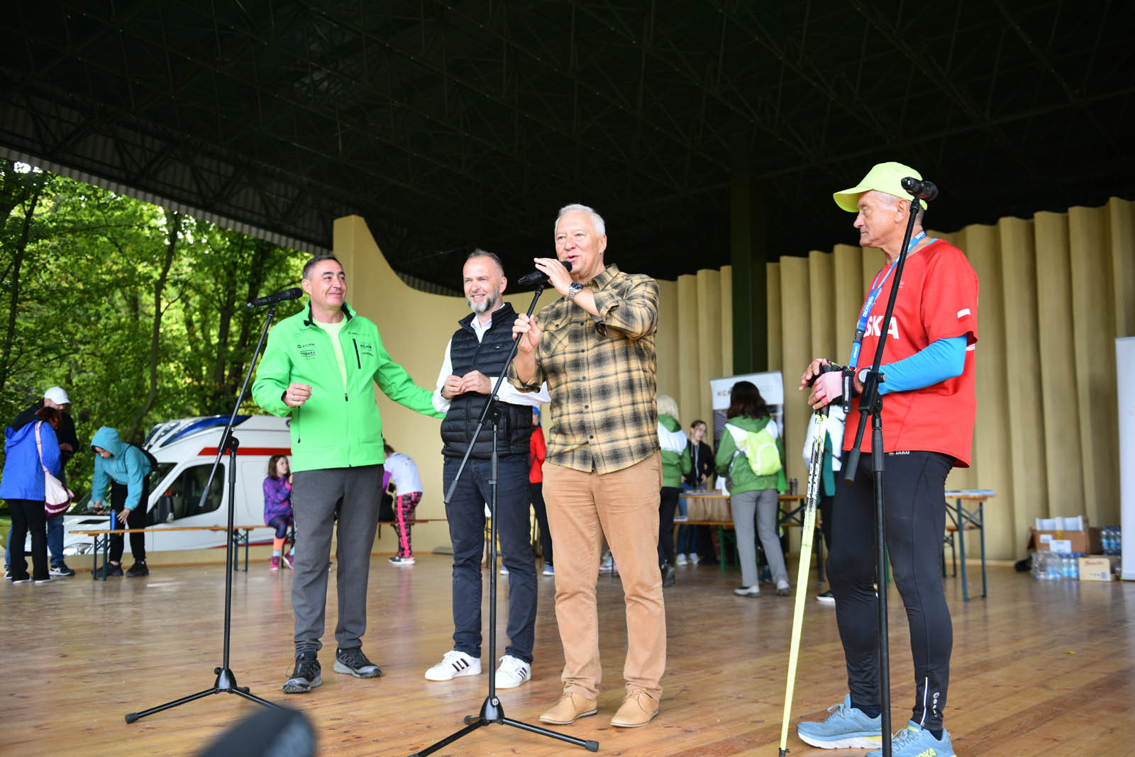 Ponad 200 chętnych na Dolnośląskim Festiwalu Nordic Walking