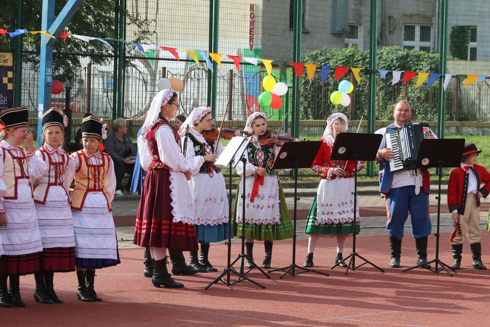 Rodzinny piknik odbył się w Szkole Podstawowej nr 4