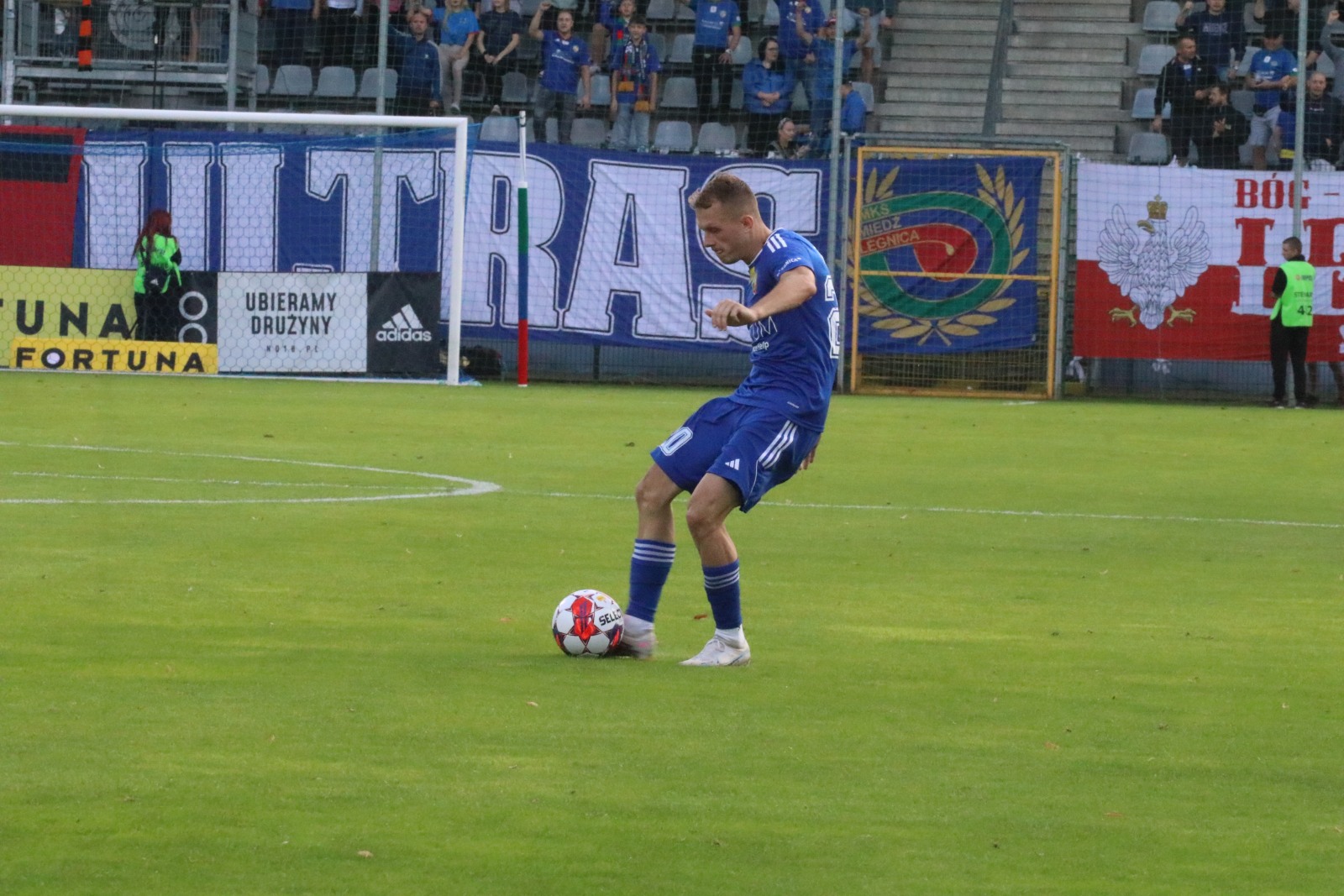 Miedź Legnica podzieliła się punktami z Chrobrym Głogów