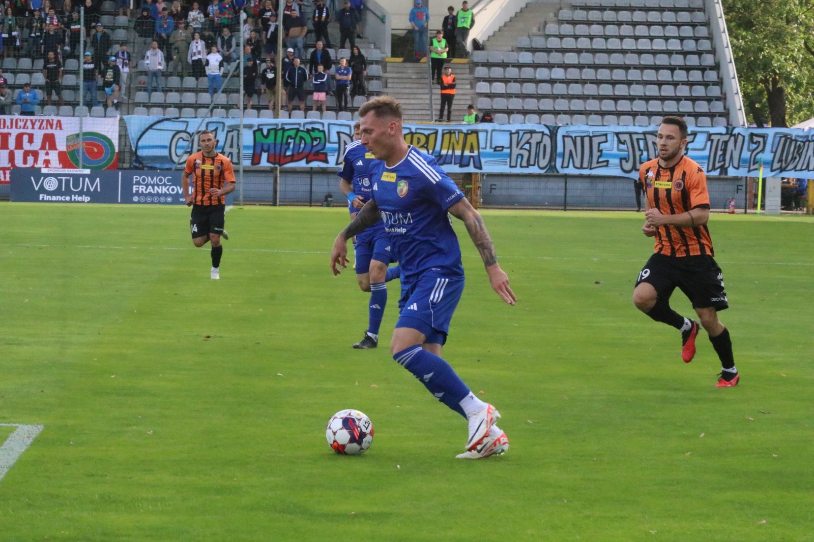 Miedź Legnica podzieliła się punktami z Chrobrym Głogów