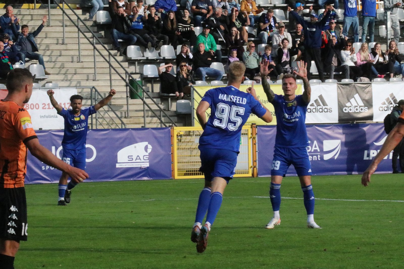 Miedź Legnica podzieliła się punktami z Chrobrym Głogów