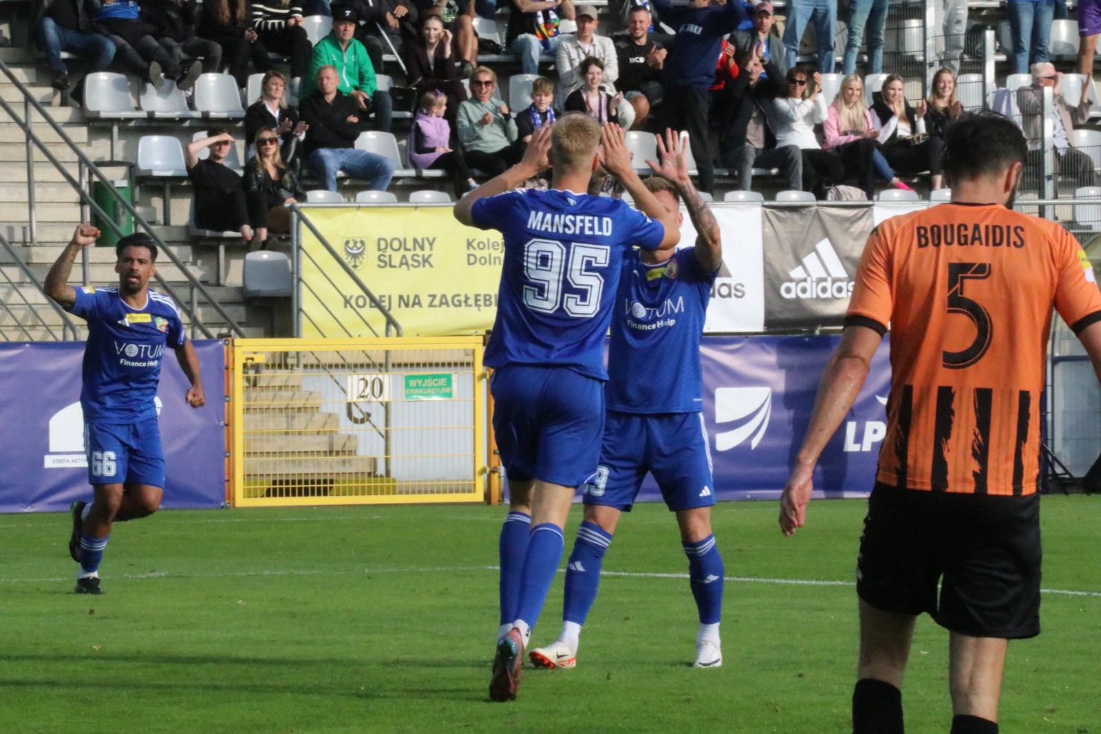 Miedź Legnica podzieliła się punktami z Chrobrym Głogów