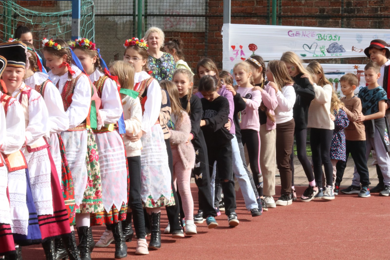Rodzinny piknik odbył się w Szkole Podstawowej nr 4