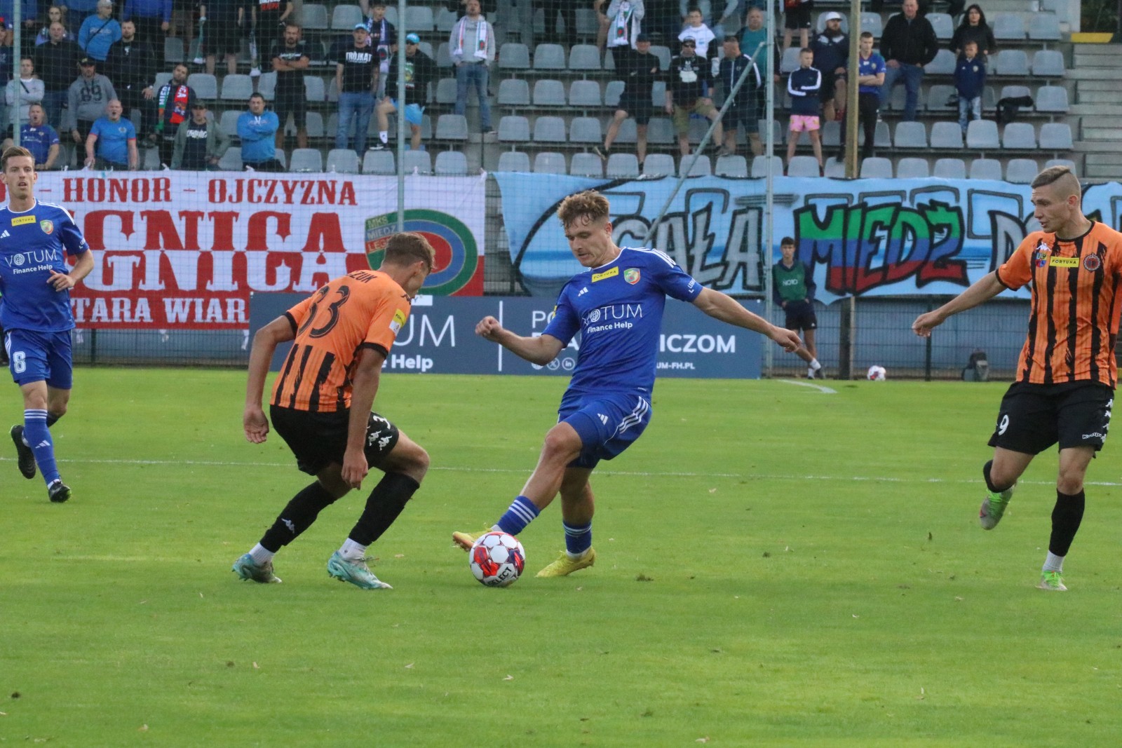 Miedź Legnica podzieliła się punktami z Chrobrym Głogów