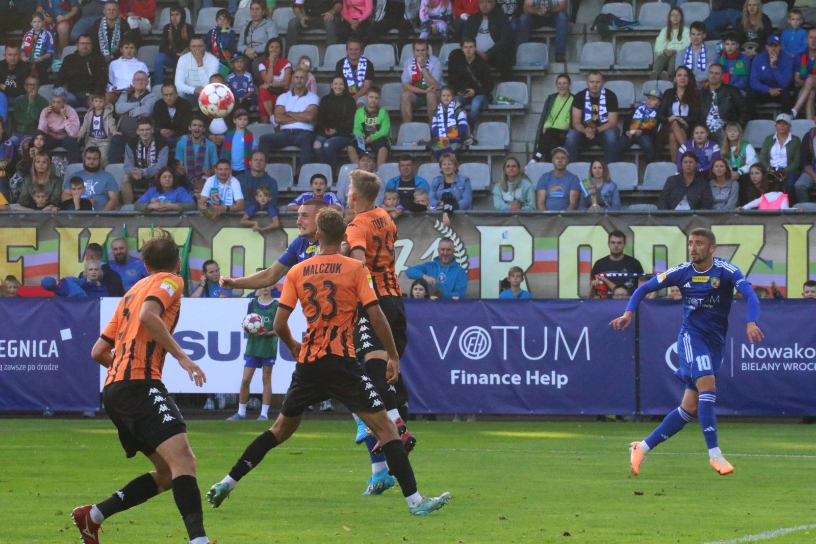 Miedź Legnica podzieliła się punktami z Chrobrym Głogów