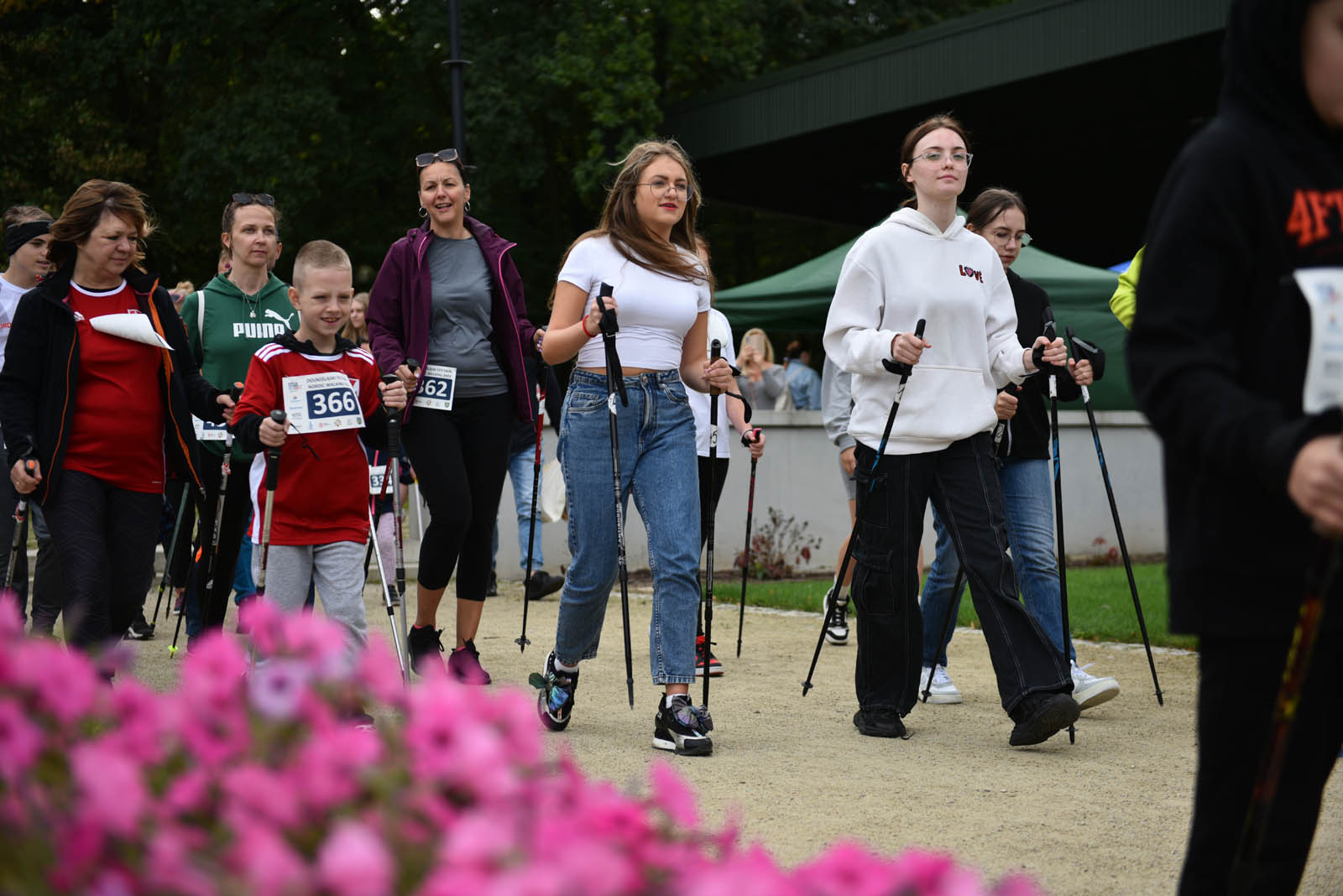 Ponad 200 chętnych na Dolnośląskim Festiwalu Nordic Walking