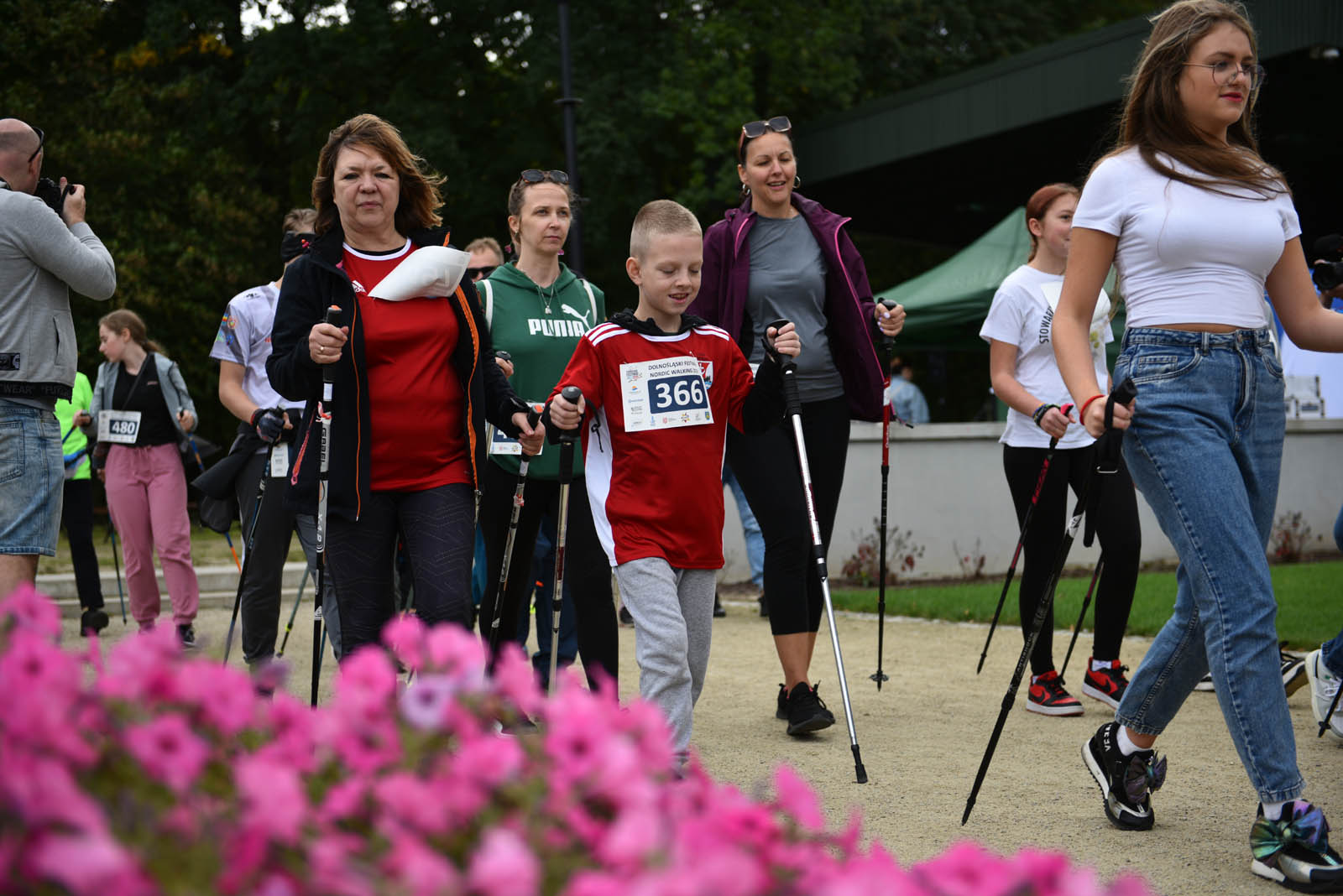 Ponad 200 chętnych na Dolnośląskim Festiwalu Nordic Walking
