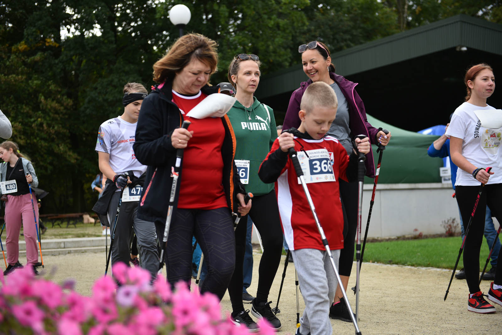 Ponad 200 chętnych na Dolnośląskim Festiwalu Nordic Walking