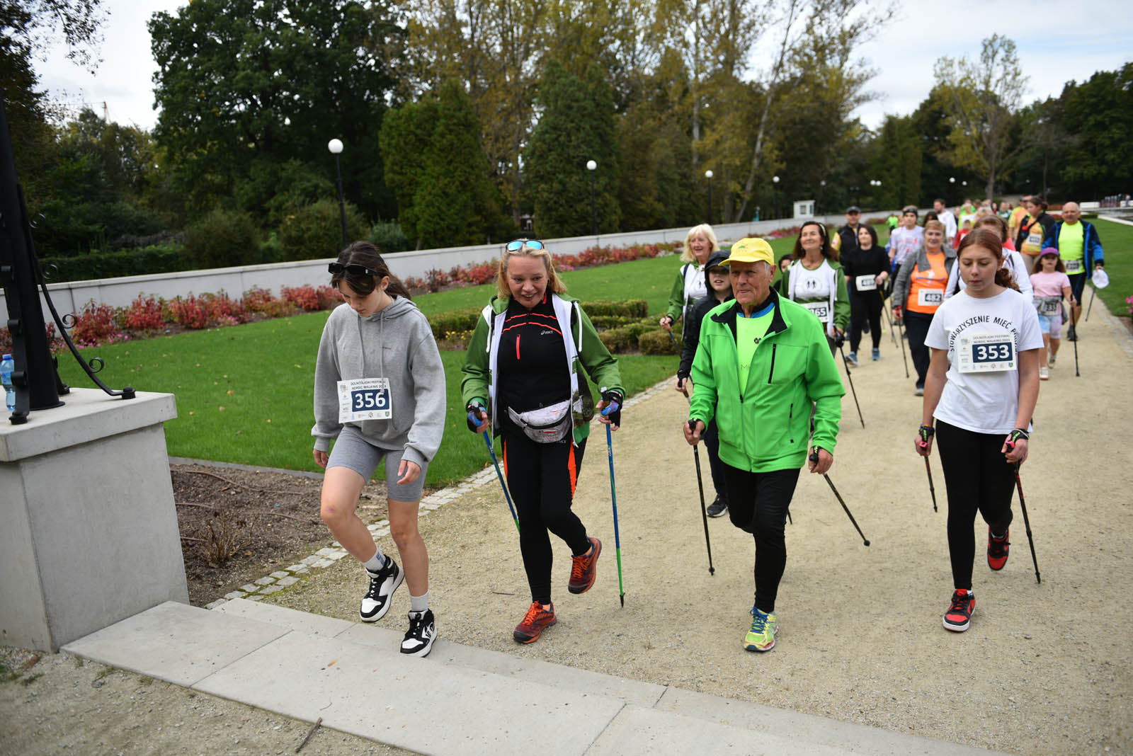 Ponad 200 chętnych na Dolnośląskim Festiwalu Nordic Walking