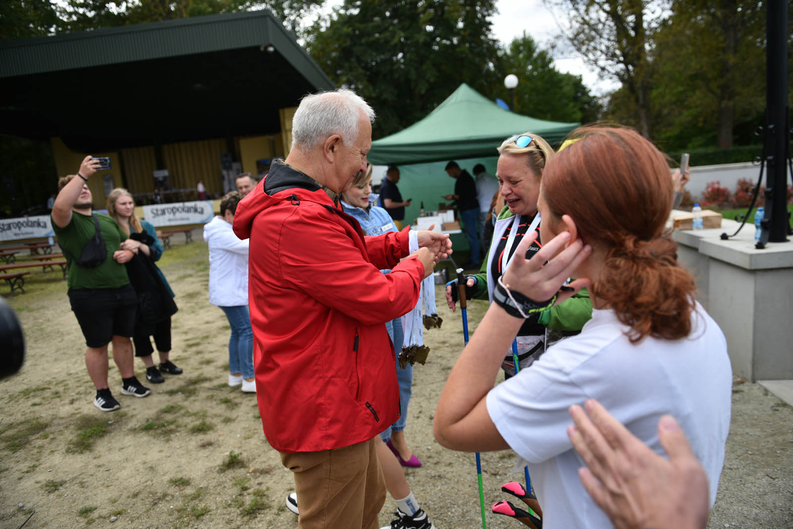 Ponad 200 chętnych na Dolnośląskim Festiwalu Nordic Walking