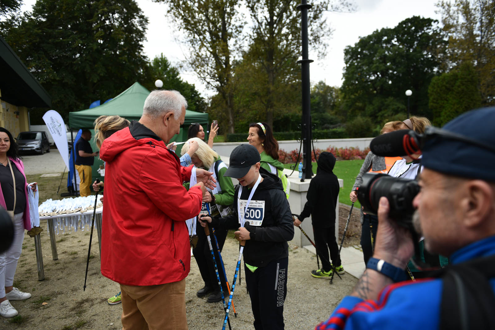 Ponad 200 chętnych na Dolnośląskim Festiwalu Nordic Walking