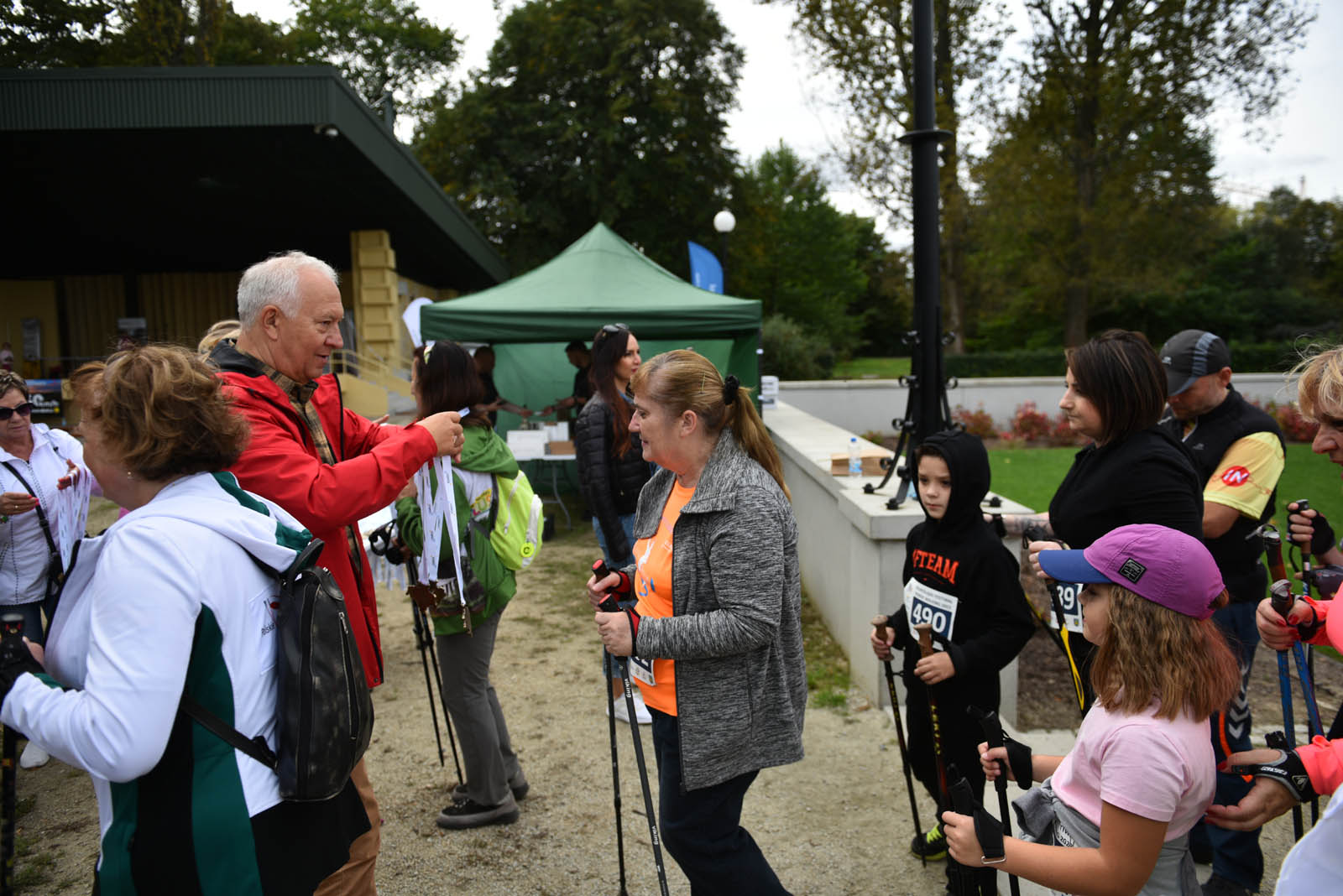 Ponad 200 chętnych na Dolnośląskim Festiwalu Nordic Walking