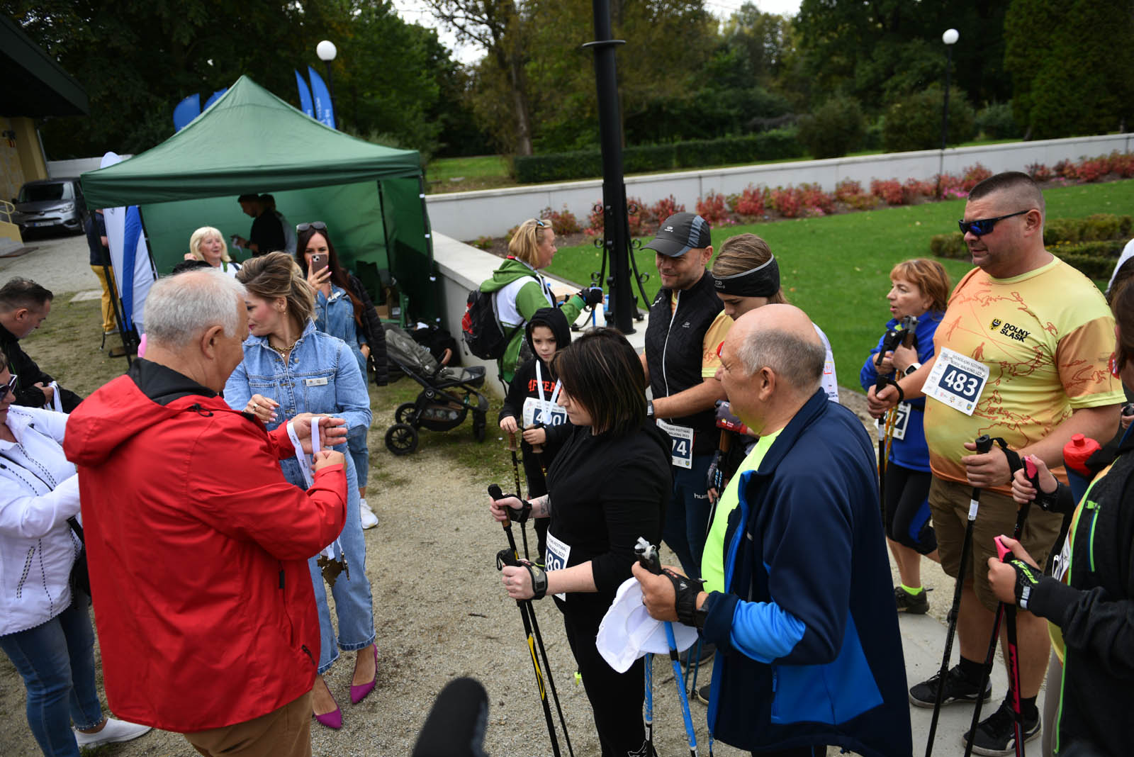 Ponad 200 chętnych na Dolnośląskim Festiwalu Nordic Walking