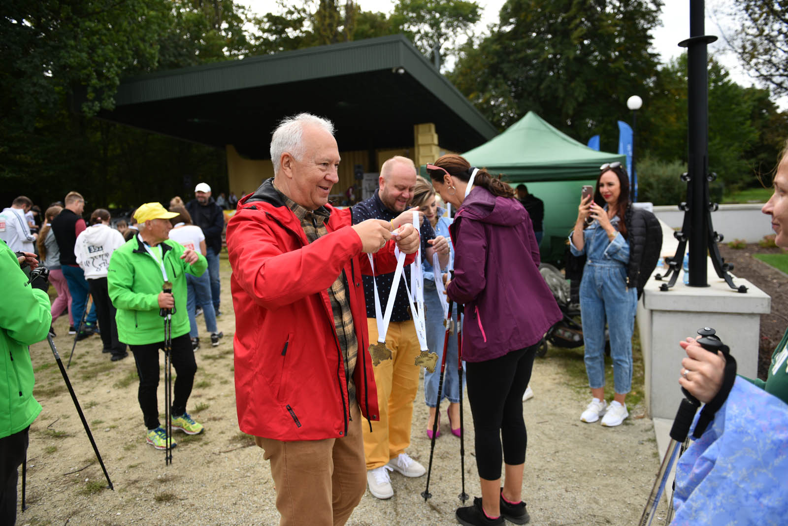 Ponad 200 chętnych na Dolnośląskim Festiwalu Nordic Walking