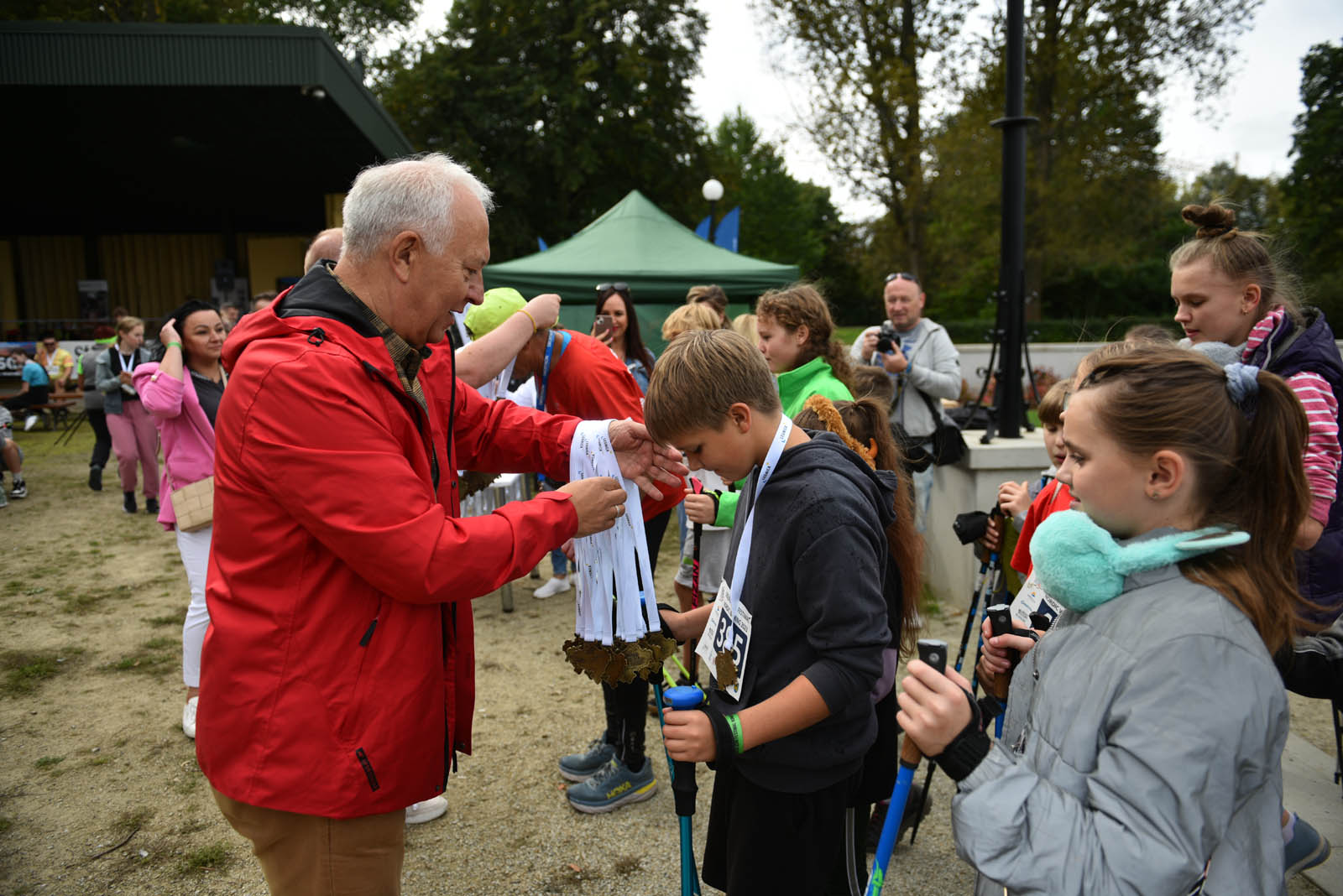 Ponad 200 chętnych na Dolnośląskim Festiwalu Nordic Walking