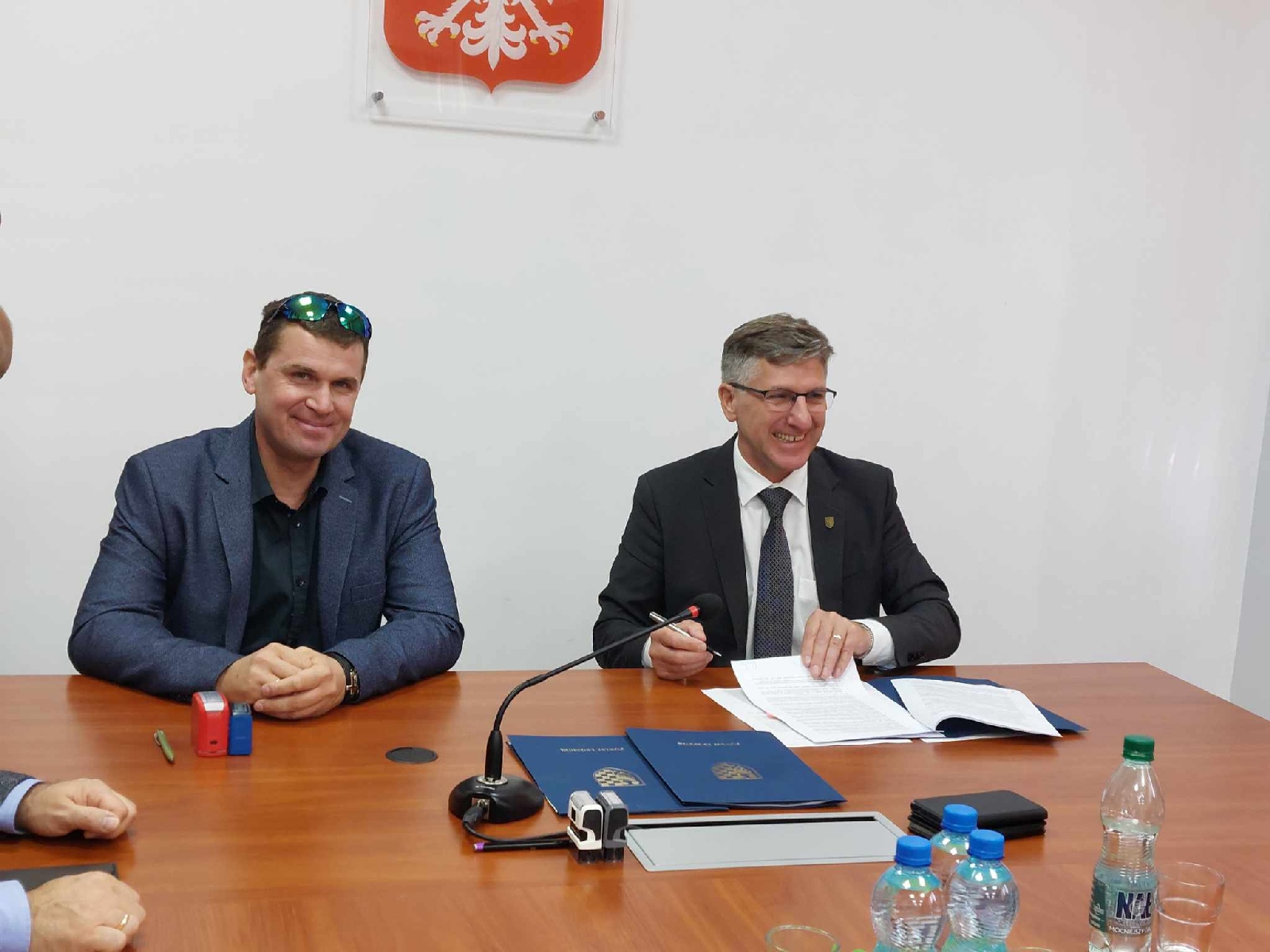 Podpisanie umów na remont kolejnych dróg powiatowych
