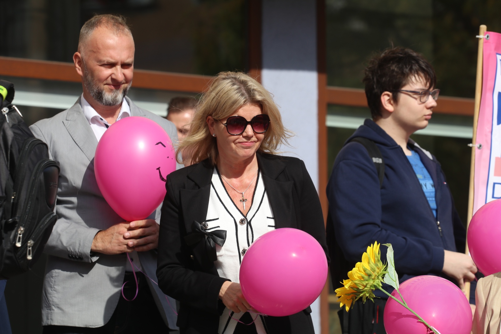 Z różowymi balonami i orkiestrą policyjną maszerowali ku zdrowiu