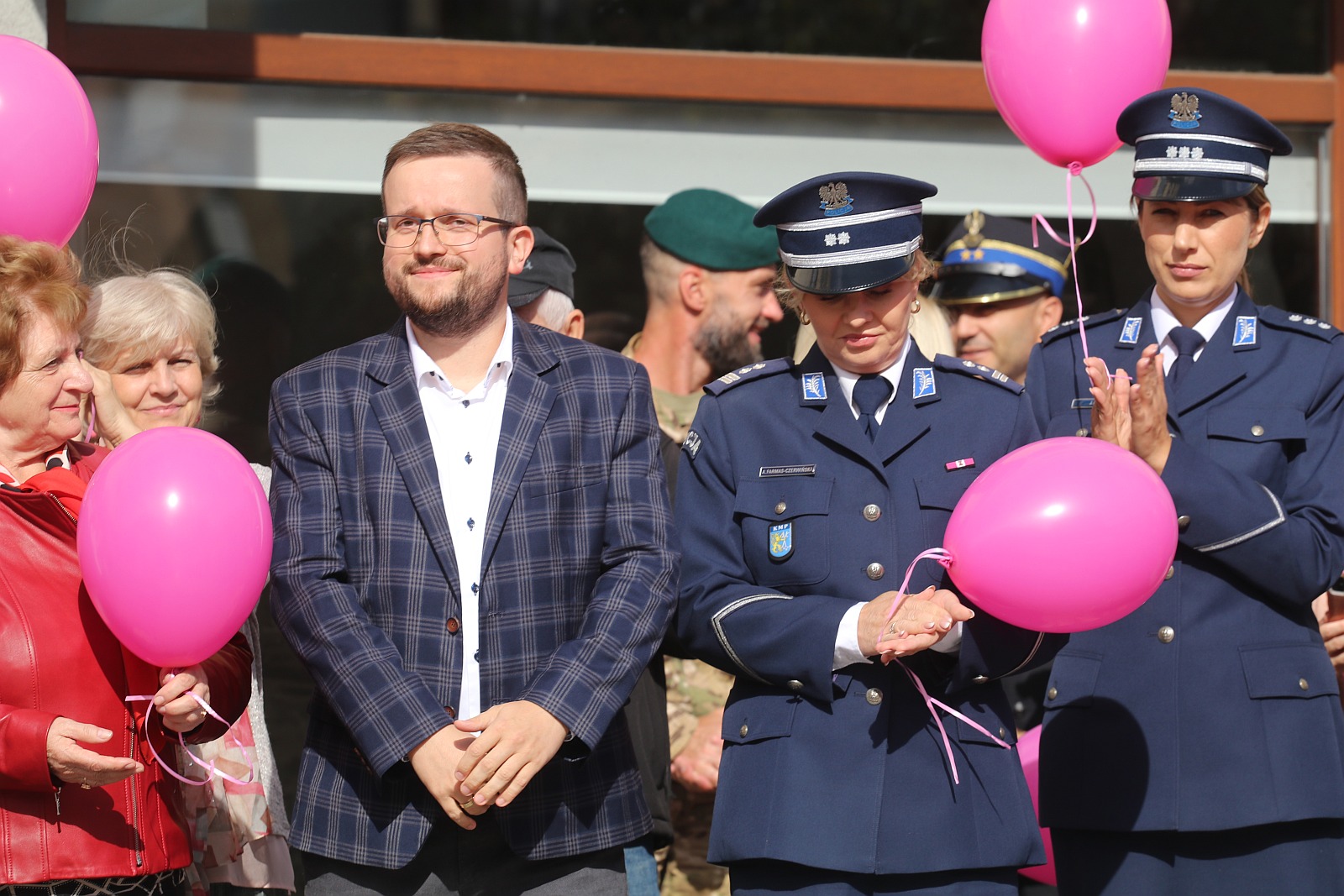 Z różowymi balonami i orkiestrą policyjną maszerowali ku zdrowiu