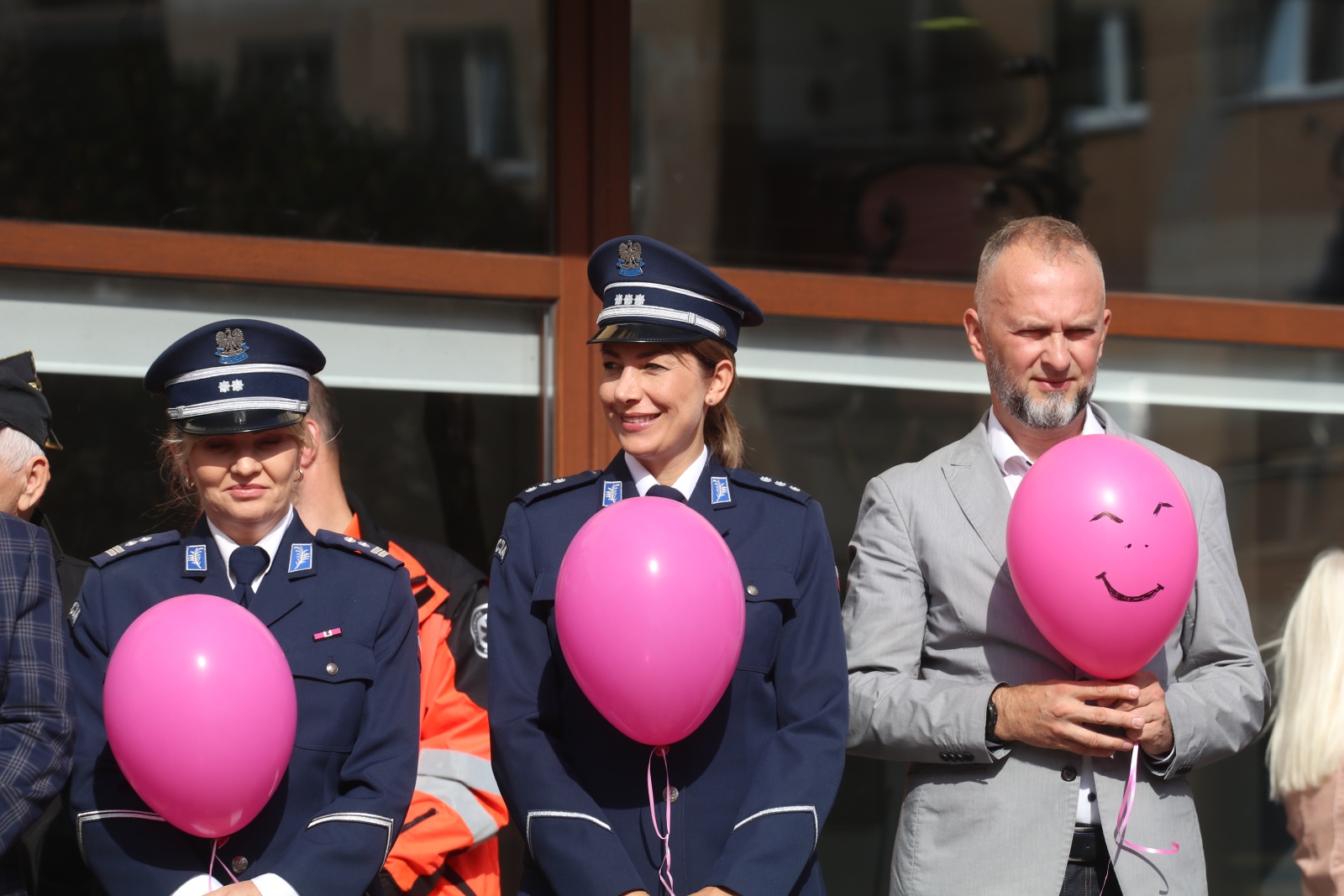 Z różowymi balonami i orkiestrą policyjną maszerowali ku zdrowiu