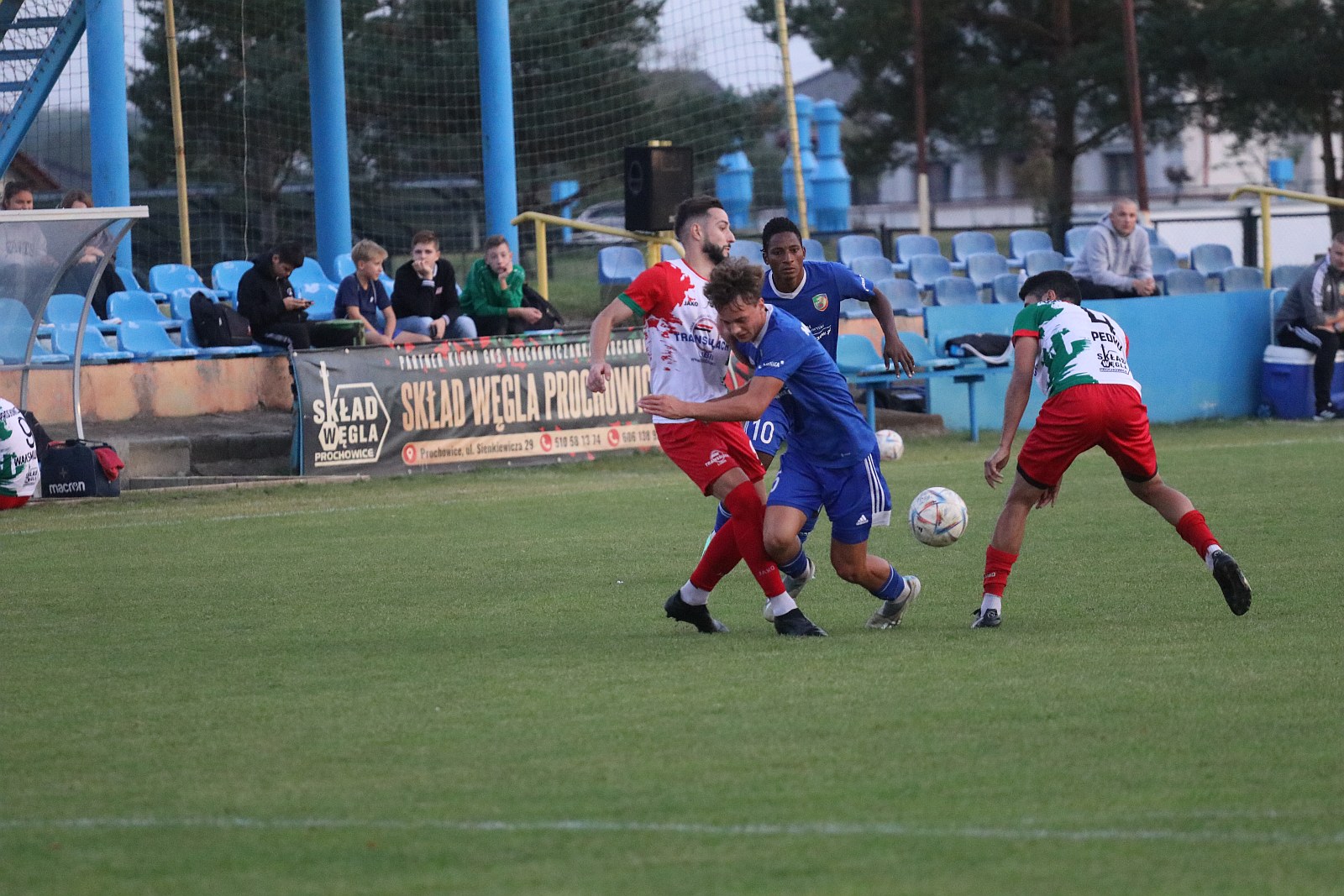 Rezerwy Miedzi Legnica gromią Prochowiczankę Prochowice