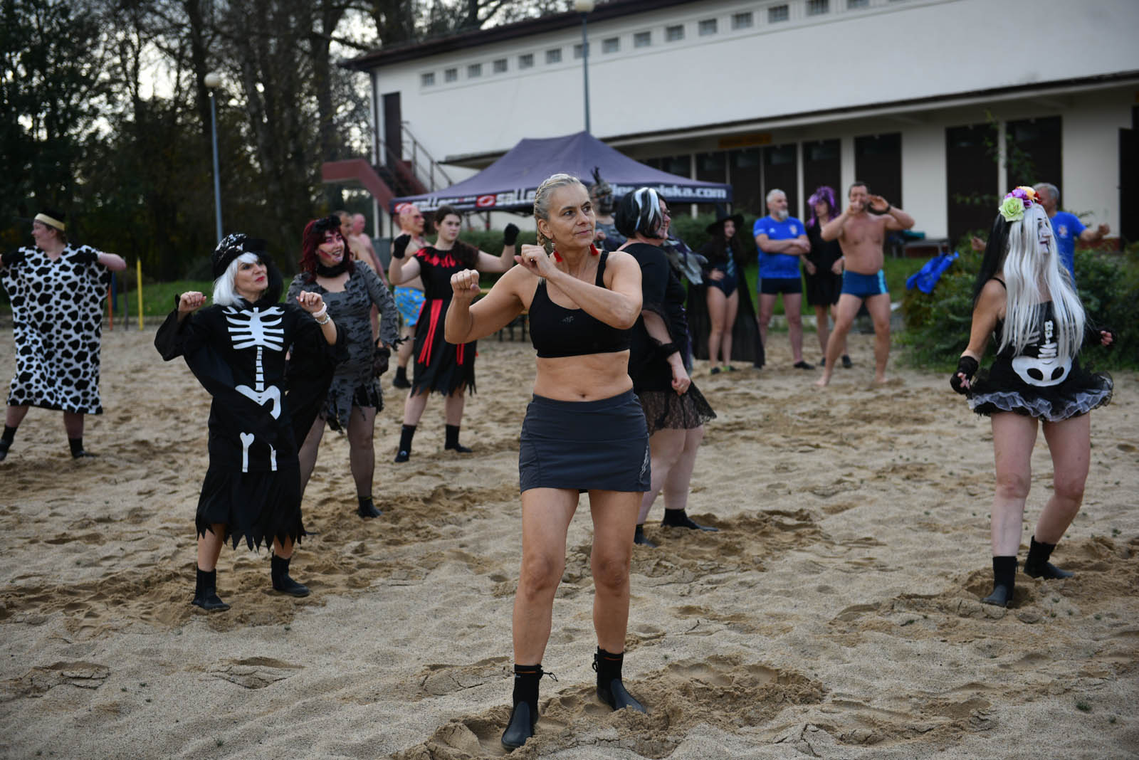 Legnickie Morsy halooweenowo rozpoczęły sezon na Kormoranie