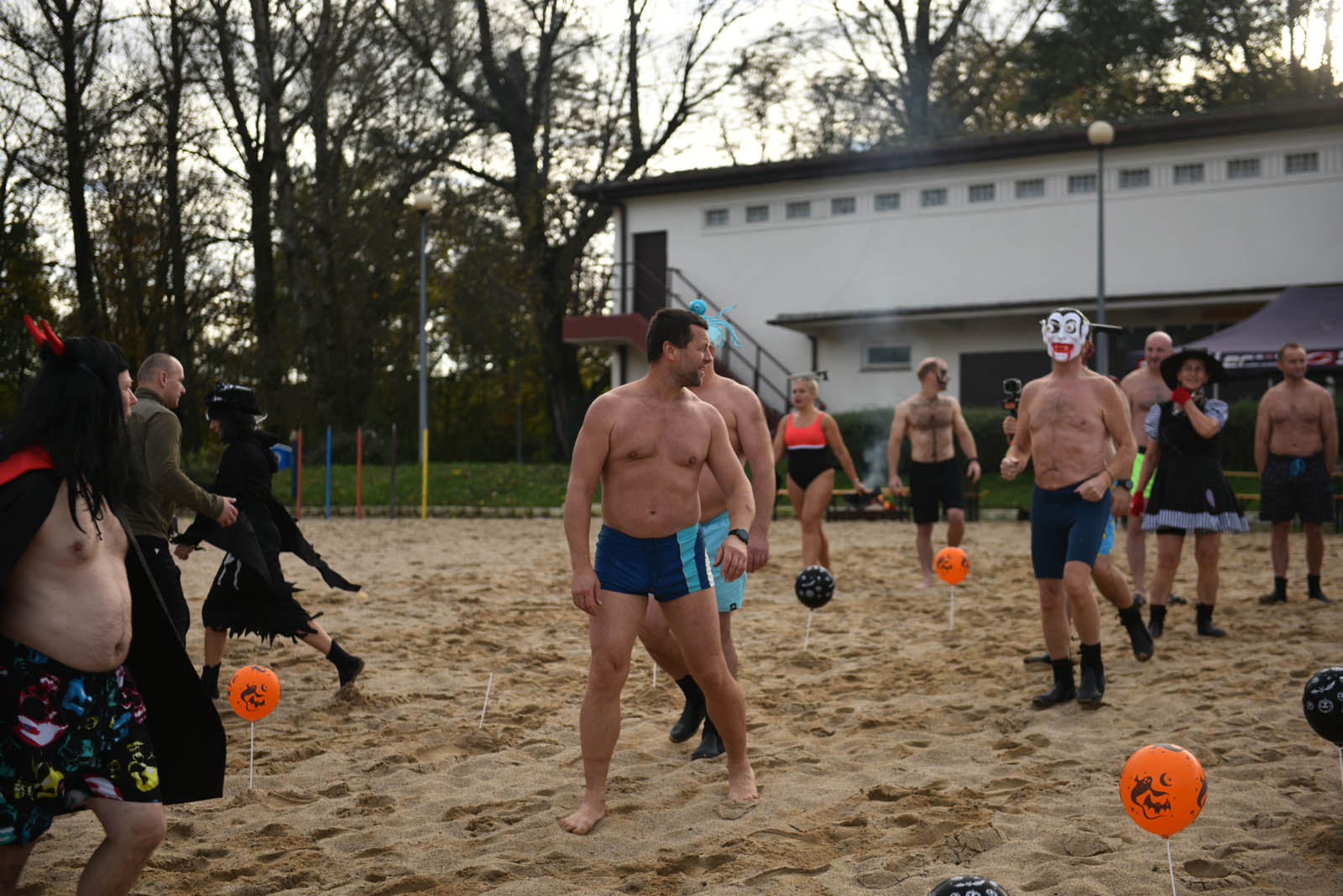 Legnickie Morsy halooweenowo rozpoczęły sezon na Kormoranie