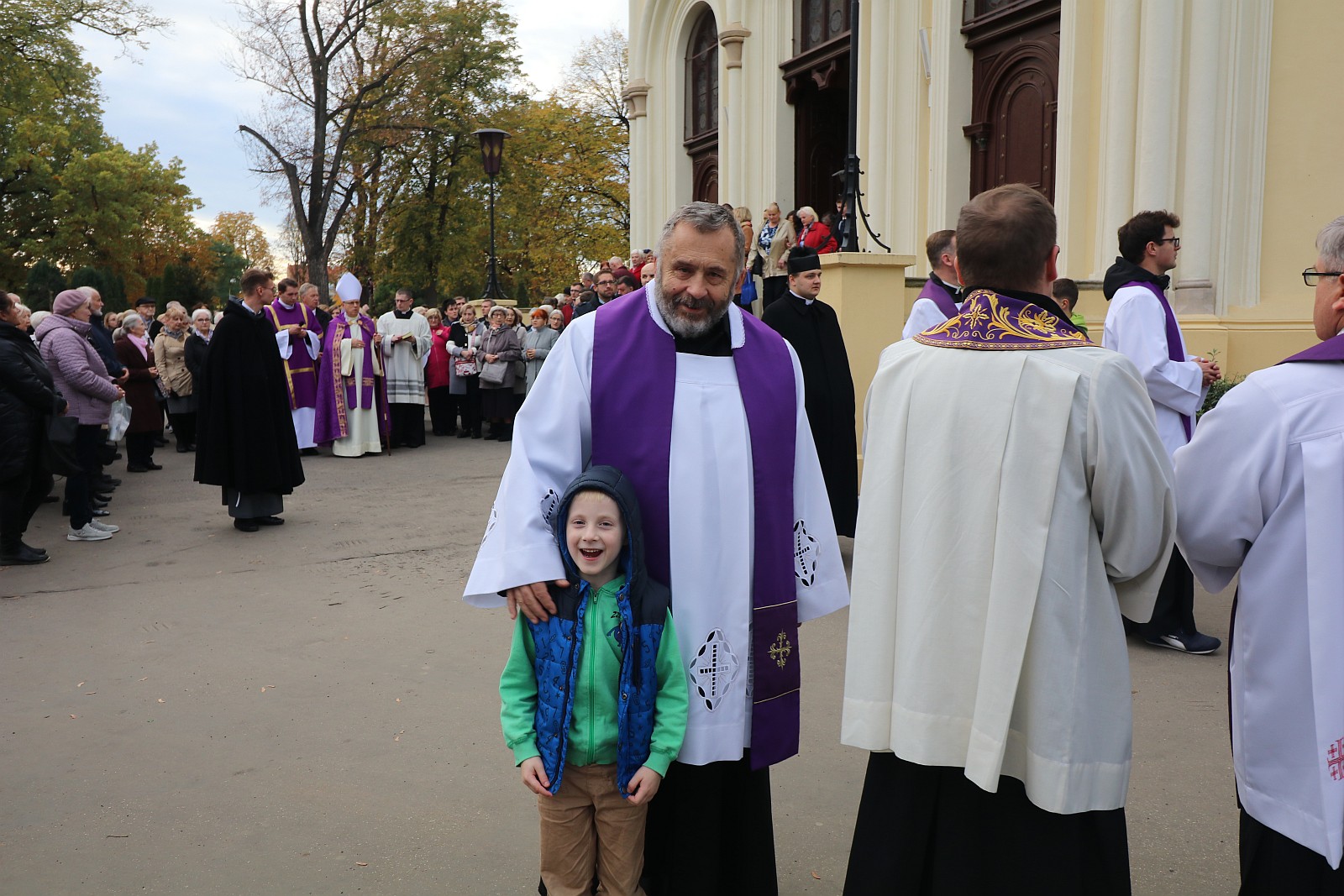 Na Cmentarzu Komunalnym w Legnicy modlono się za zmarłych