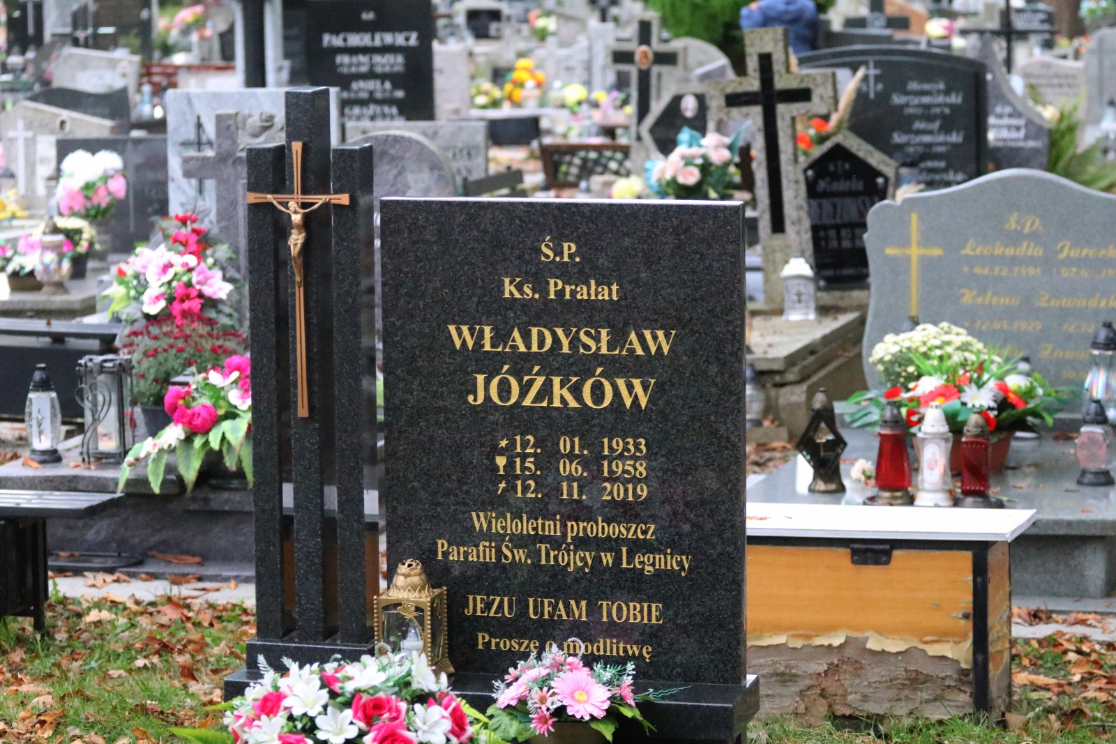 Na Cmentarzu Komunalnym w Legnicy modlono się za zmarłych