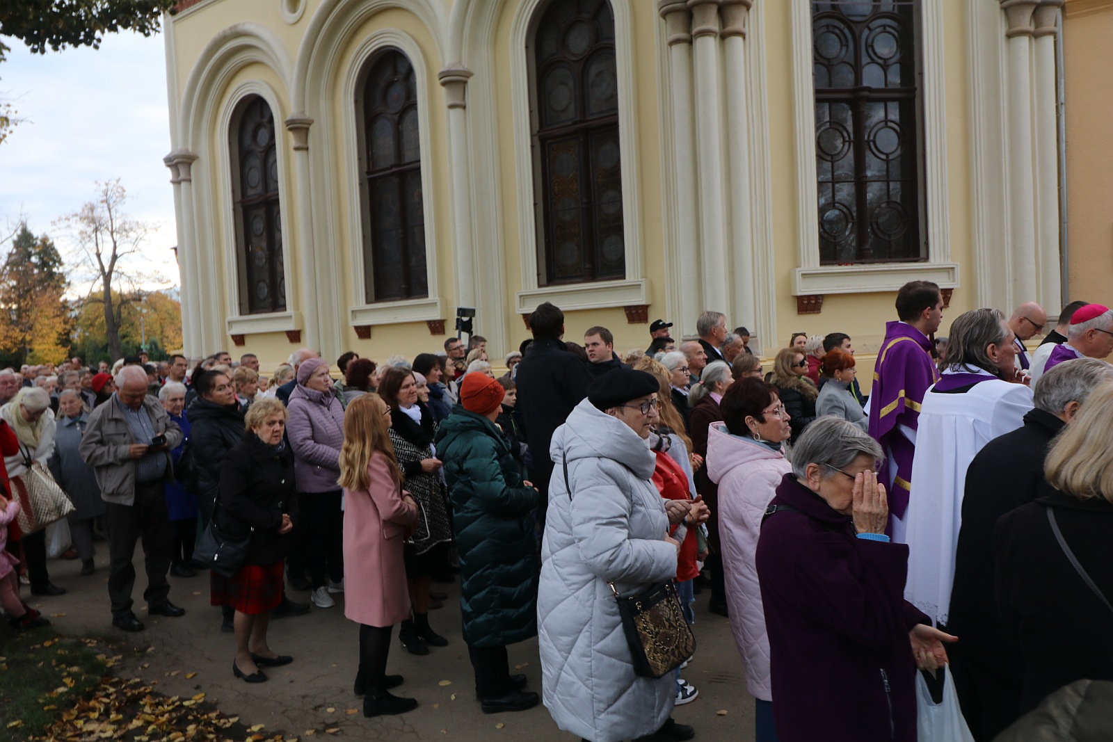 Na Cmentarzu Komunalnym w Legnicy modlono się za zmarłych