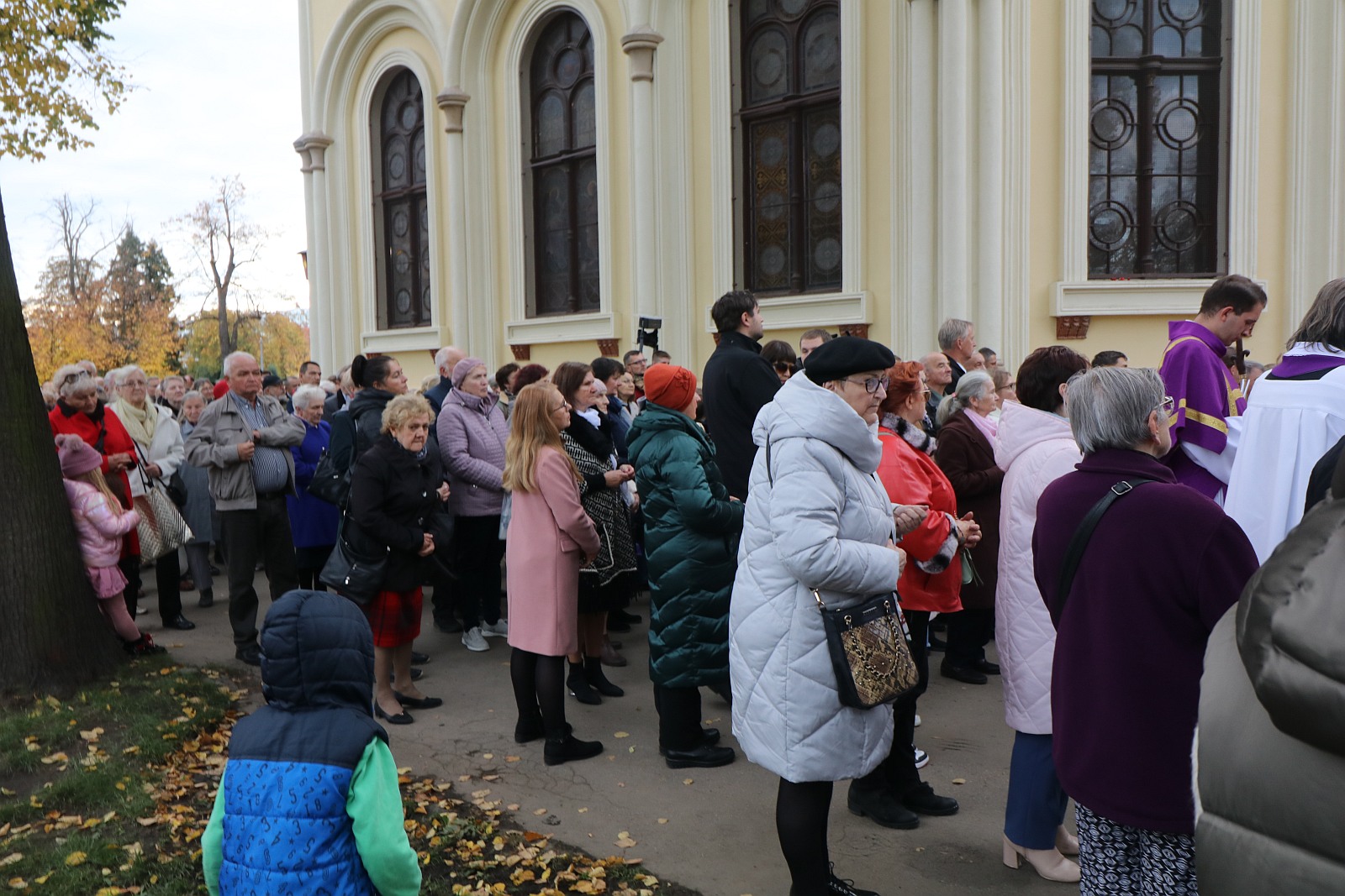 Na Cmentarzu Komunalnym w Legnicy modlono się za zmarłych