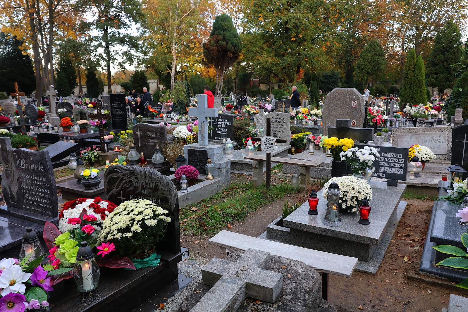 Na Cmentarzu Komunalnym w Legnicy modlono się za zmarłych