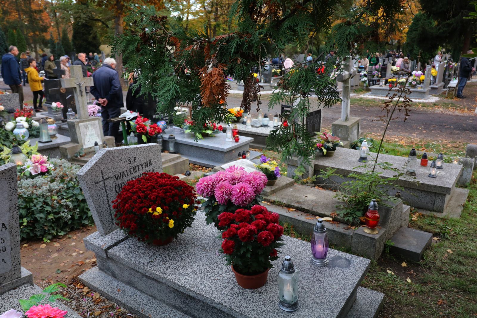 Na Cmentarzu Komunalnym w Legnicy modlono się za zmarłych